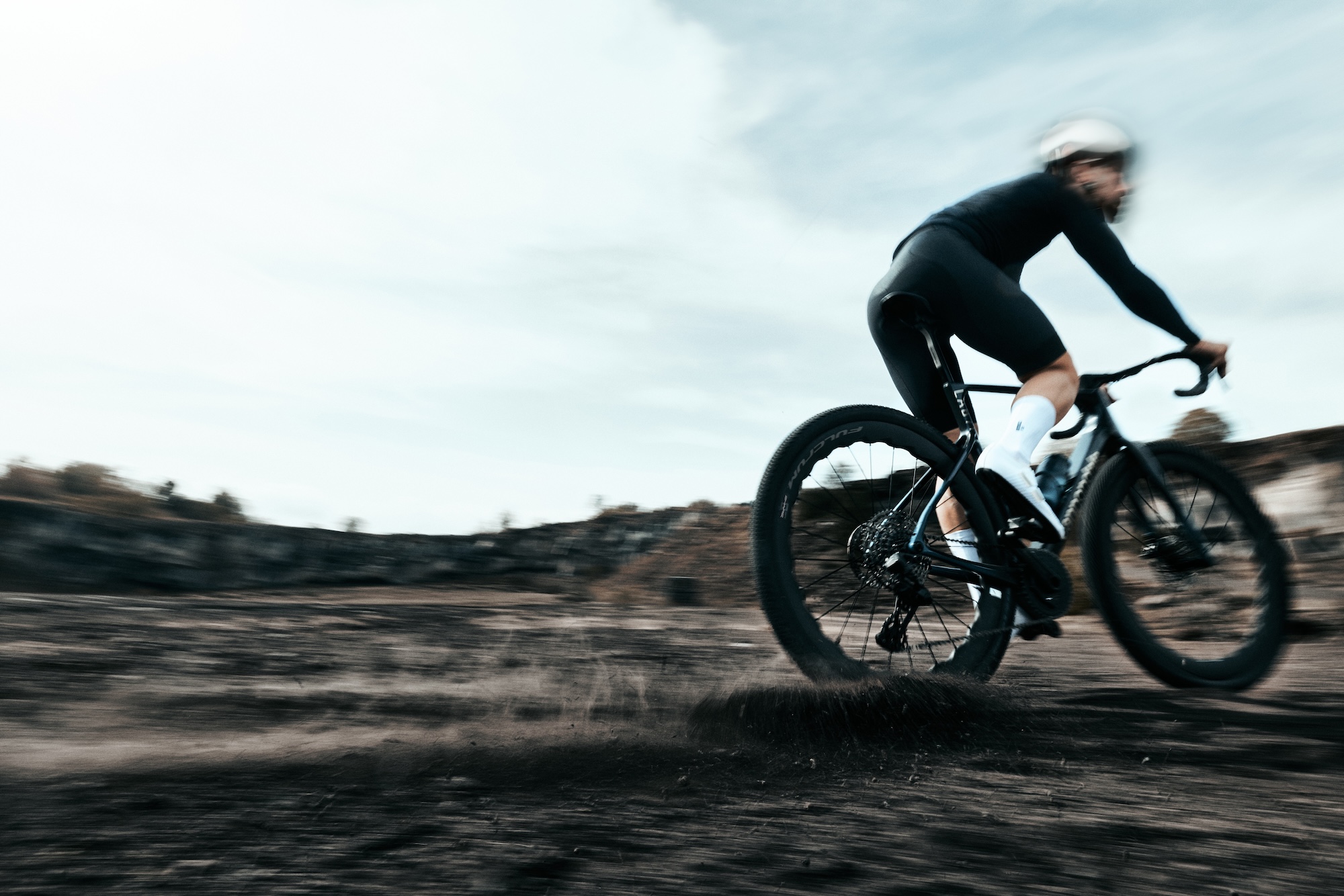 The Sharq GR and Soniq GR expand Fulcrum’s gravel lineup